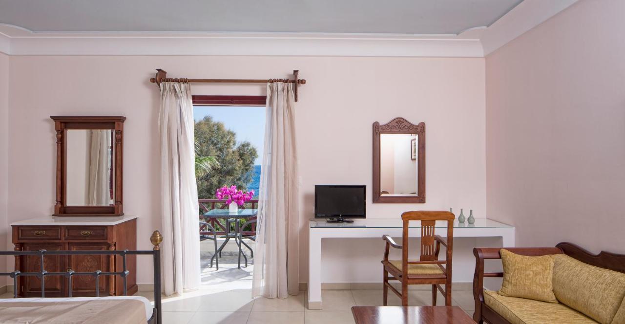 פריסה Veggera Beach Hotel מראה חיצוני תמונה